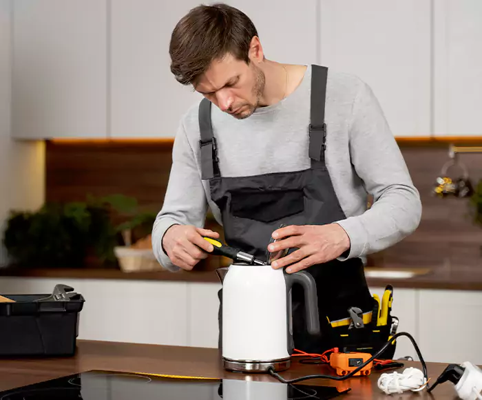 Skilled Blender Technicians: Your Small Appliance Repair Experts for Huntersville, NC
