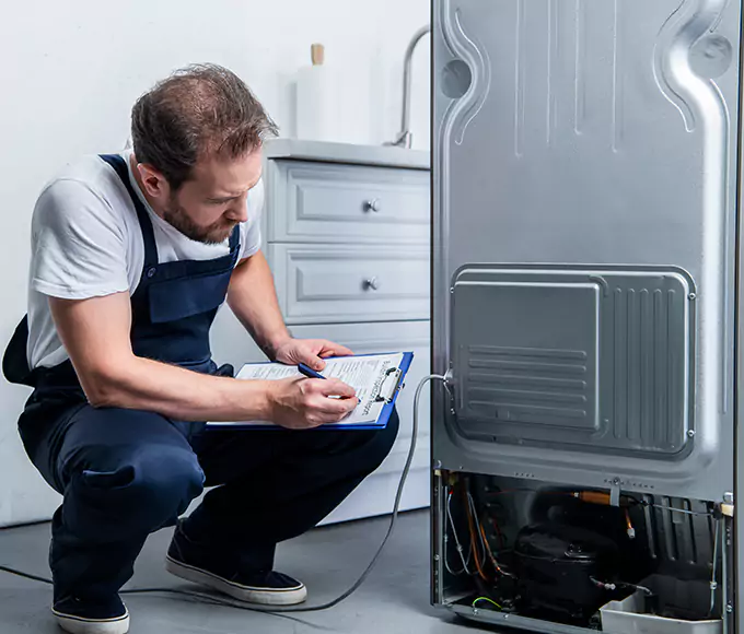 Why Huntersville, NC Homeowners Choose Appliance Repair Huntersville for Refrigerator Leak Repair?